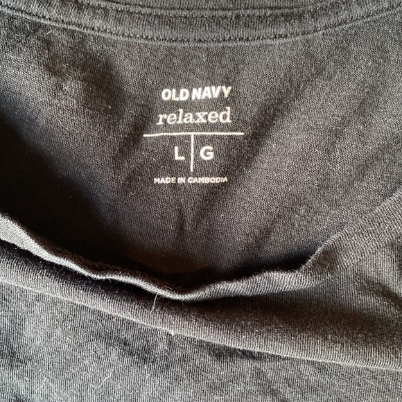 Black Old Navy T-Shirt-Large - Picture 2 of 2